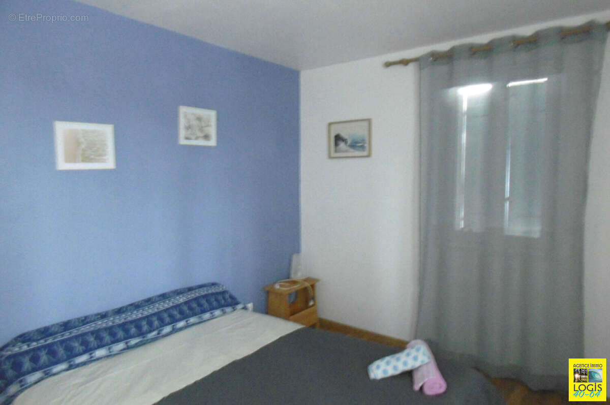 Maison à SAUGNAC-ET-CAMBRAN