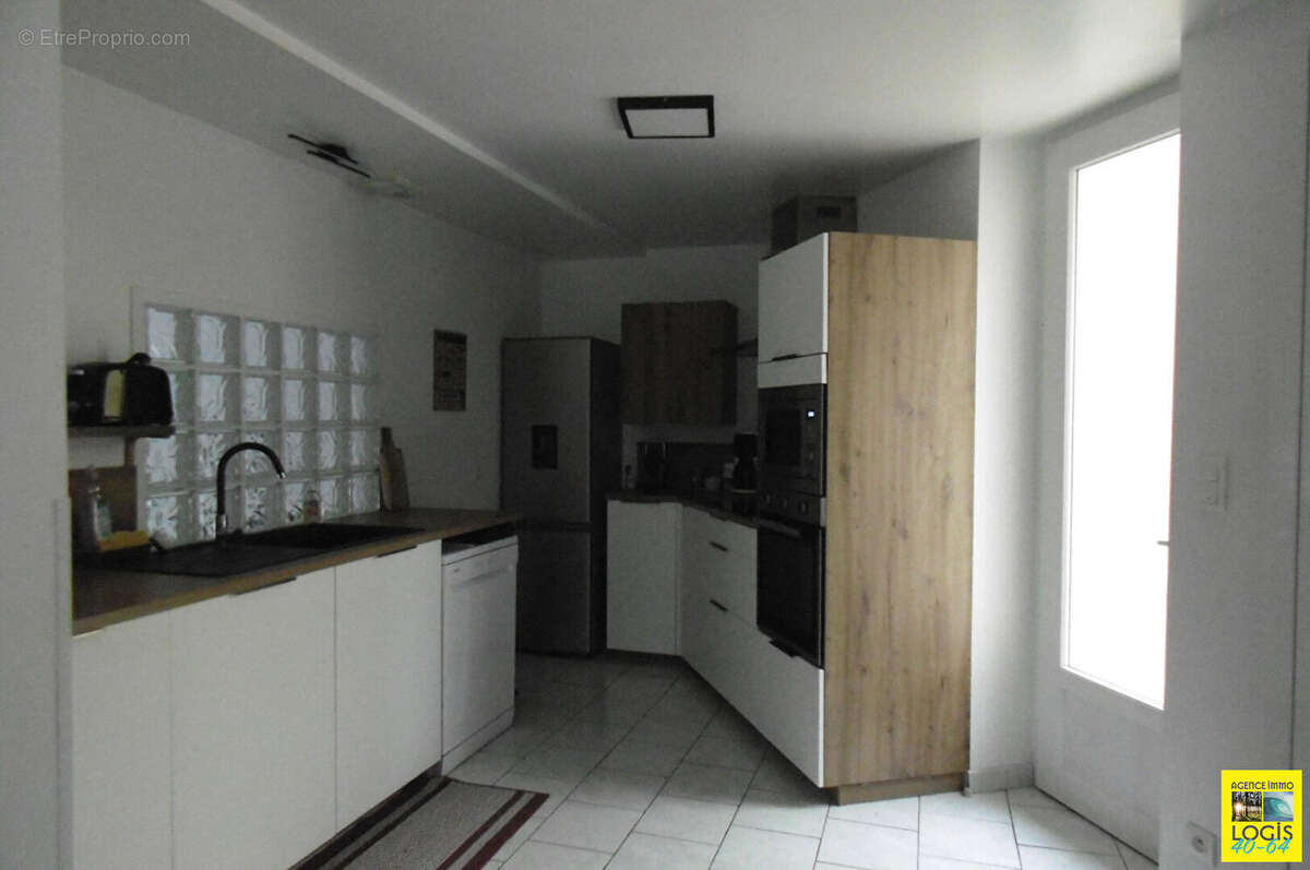 Maison à SAUGNAC-ET-CAMBRAN