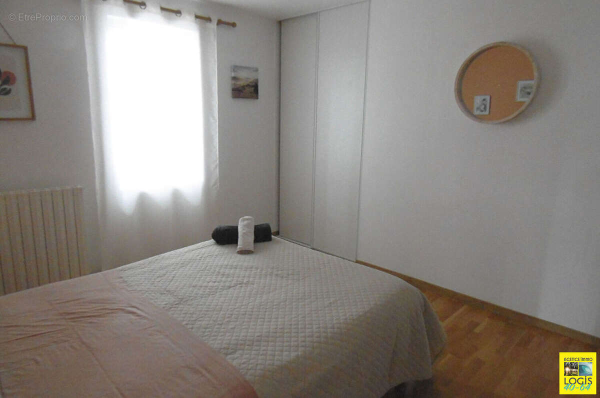 Maison à SAUGNAC-ET-CAMBRAN