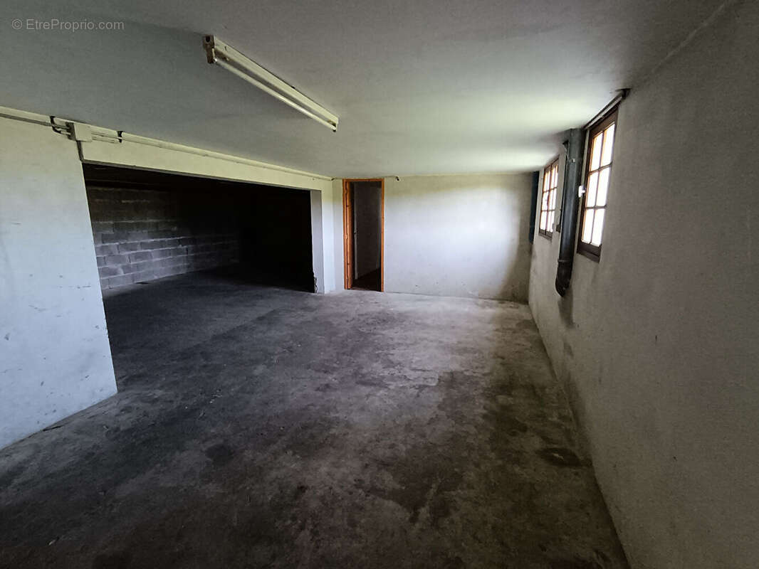 Maison à SAINT-NAZAIRE-DE-VALENTANE