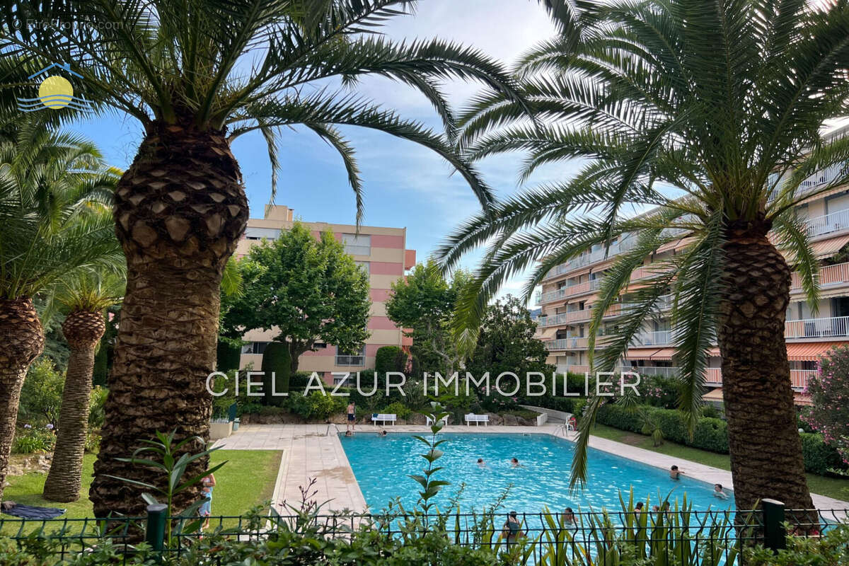 Appartement à VALLAURIS