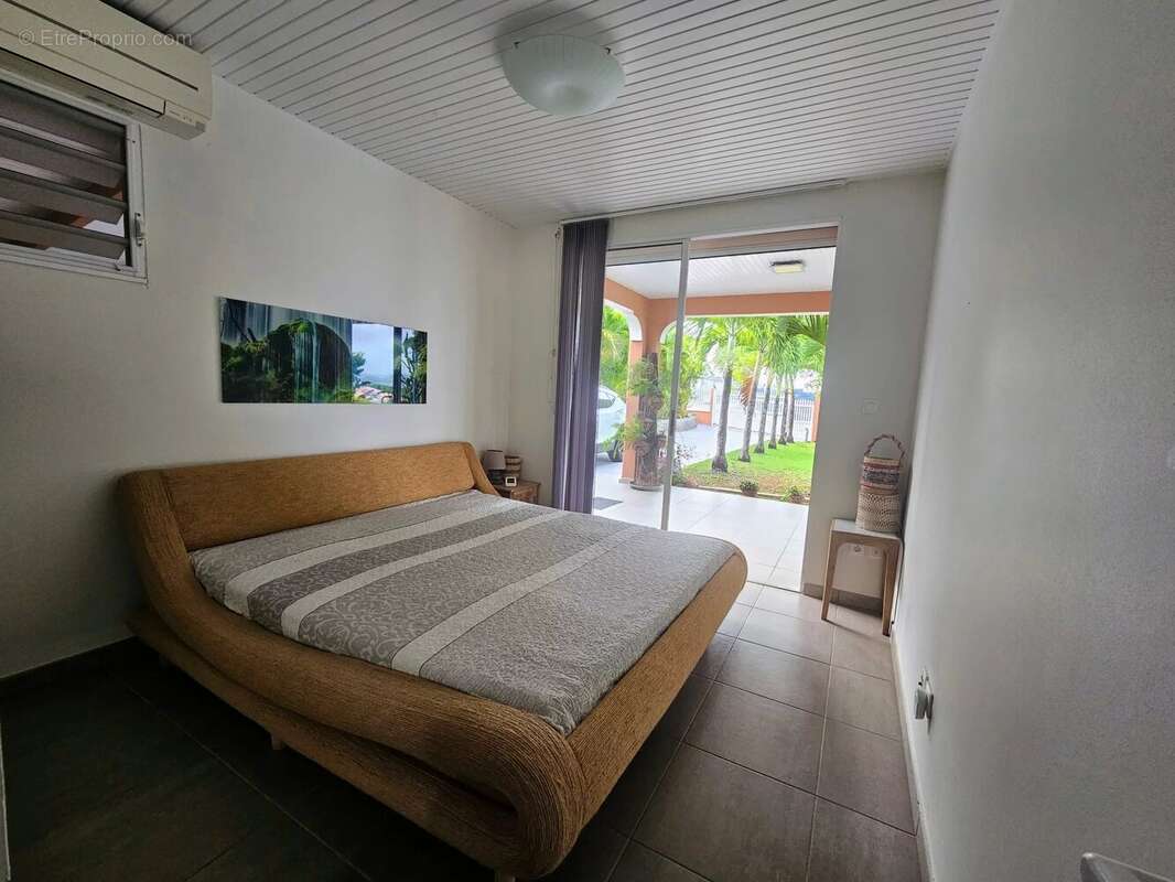 Maison à LES TROIS-ILETS