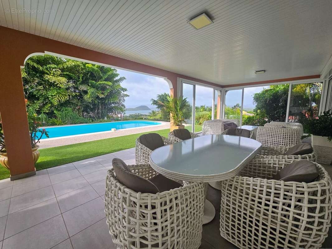 Maison à LES TROIS-ILETS