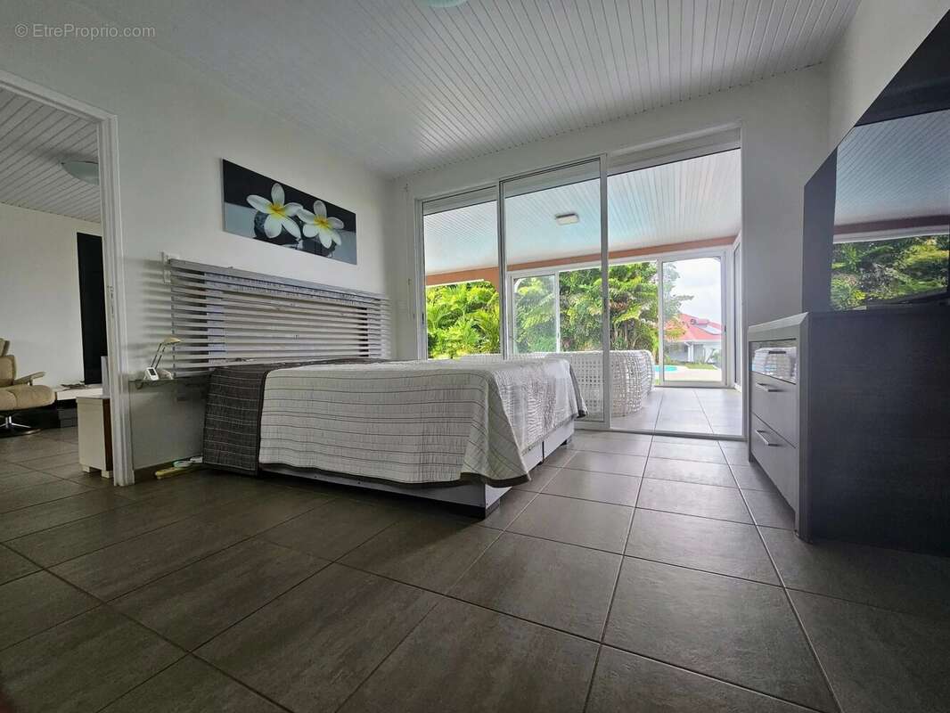 Maison à LES TROIS-ILETS