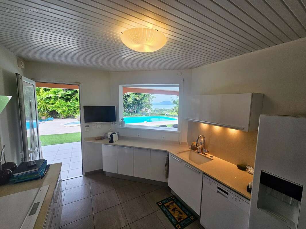 Maison à LES TROIS-ILETS