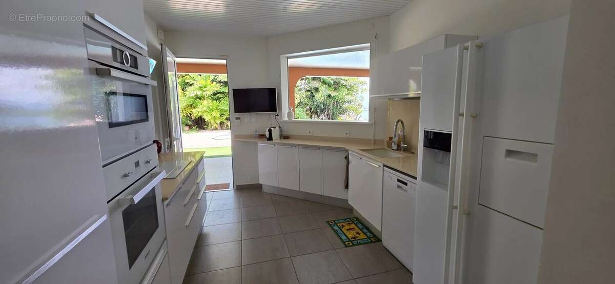 Maison à LES TROIS-ILETS