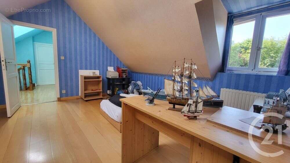 Maison à COURCELLES-LES-GISORS