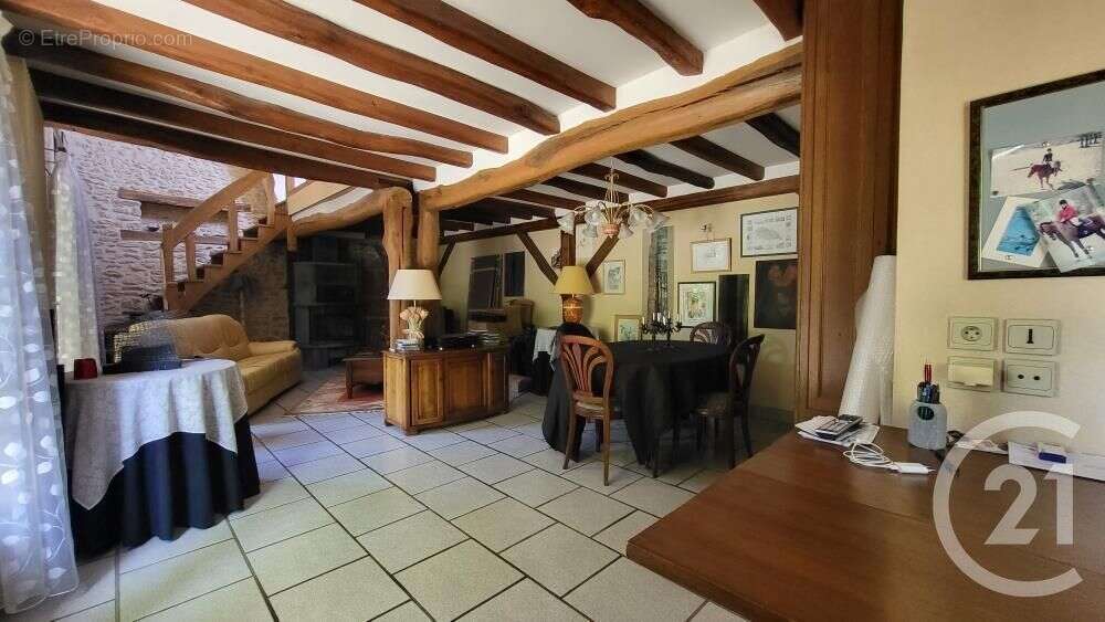 Maison à COURCELLES-LES-GISORS