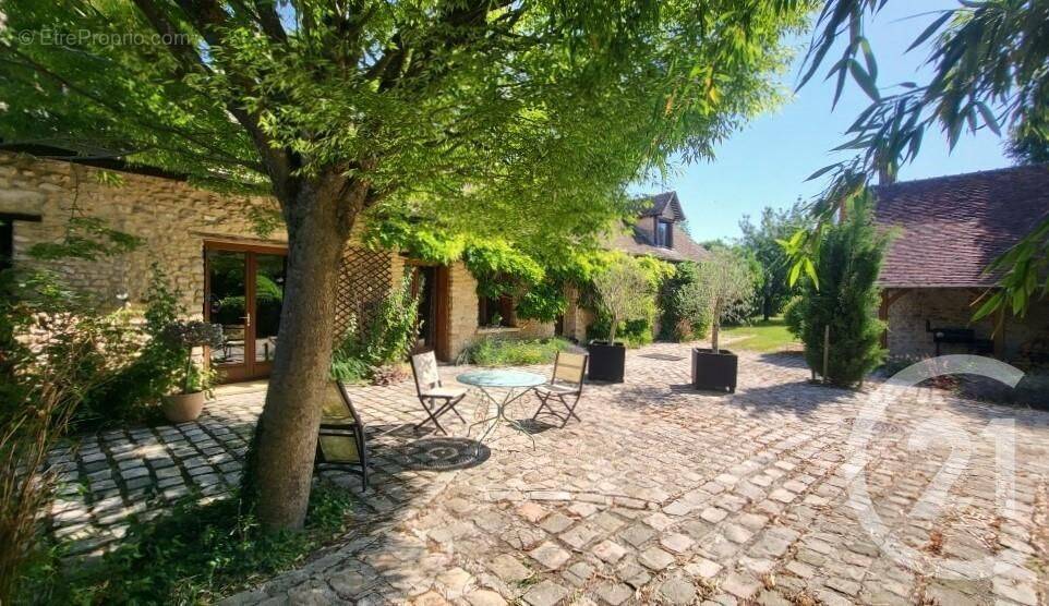 Maison à COURCELLES-LES-GISORS