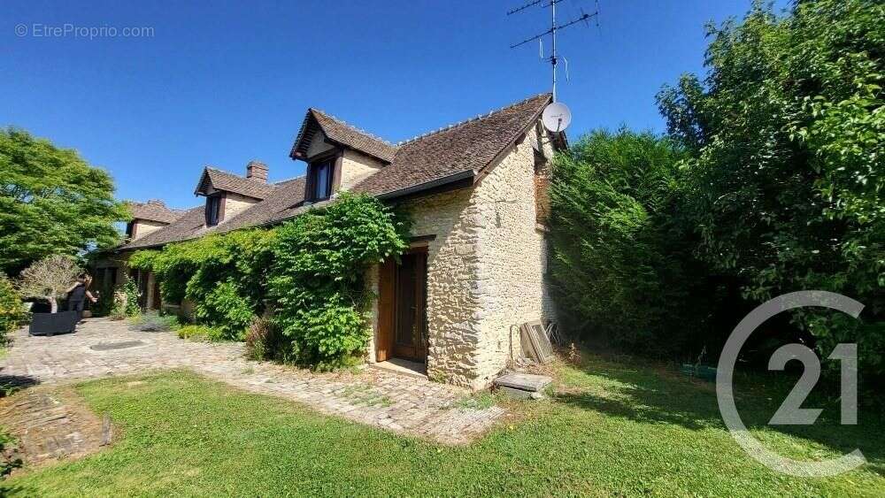 Maison à COURCELLES-LES-GISORS