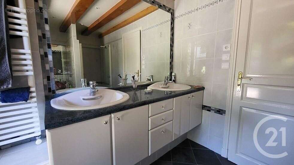 Maison à COURCELLES-LES-GISORS