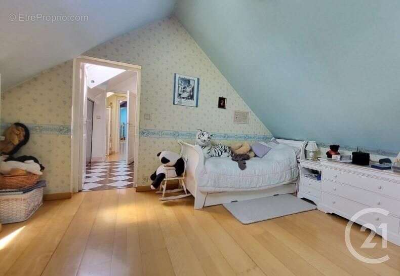 Maison à COURCELLES-LES-GISORS