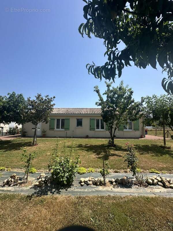 VUE DE DOS - Maison à MUSSIDAN