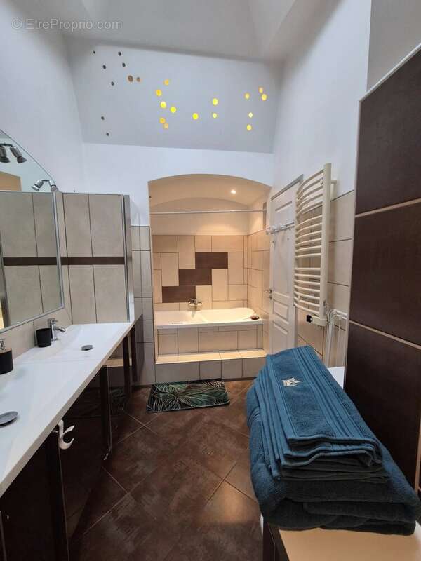 Appartement à CASTELLAR