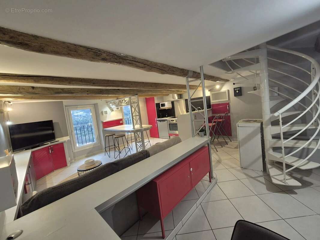 Appartement à CASTELLAR