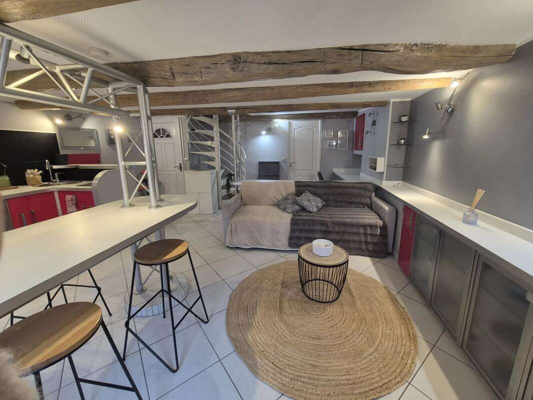 Appartement à CASTELLAR