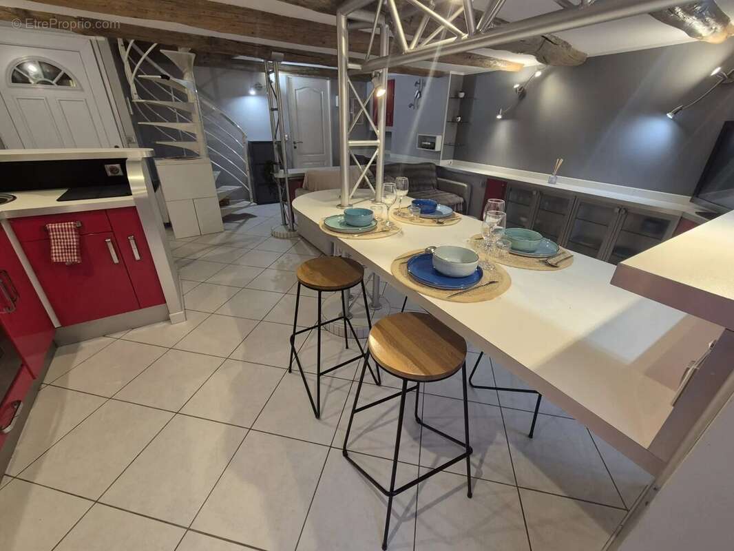 Appartement à CASTELLAR