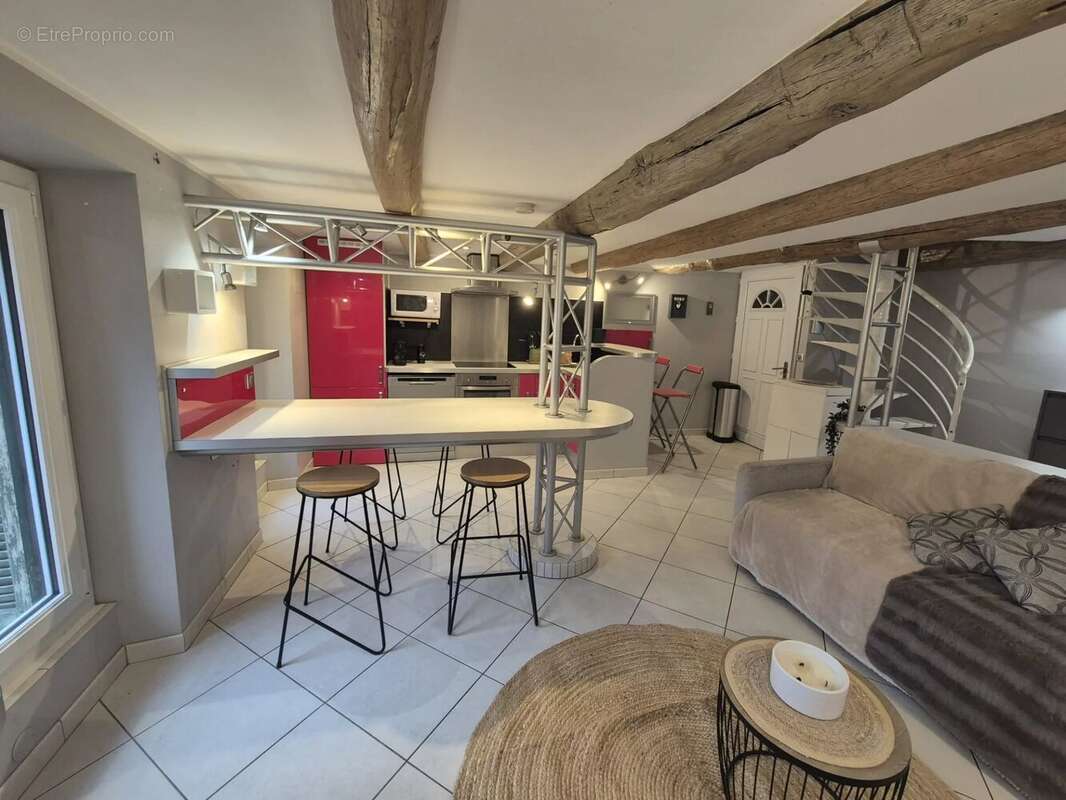 Appartement à CASTELLAR