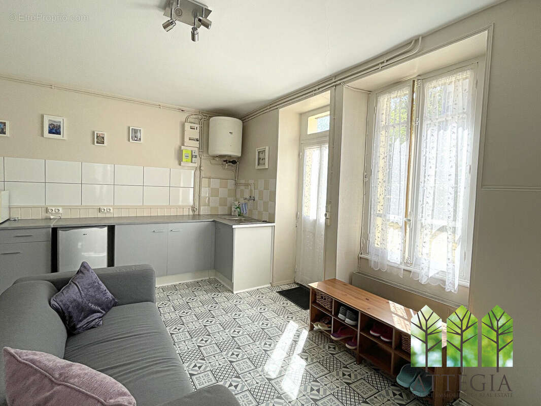 Maison à CHATELUS-MALVALEIX