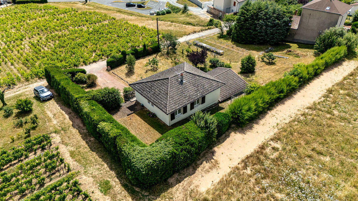 Maison à VILLIE-MORGON