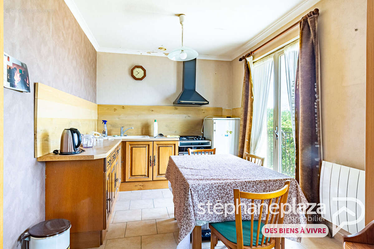 Maison à VILLIE-MORGON