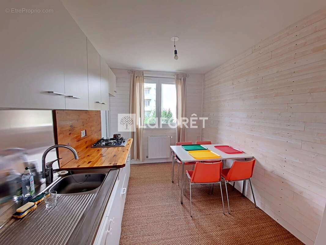 Appartement à SAINT-ETIENNE