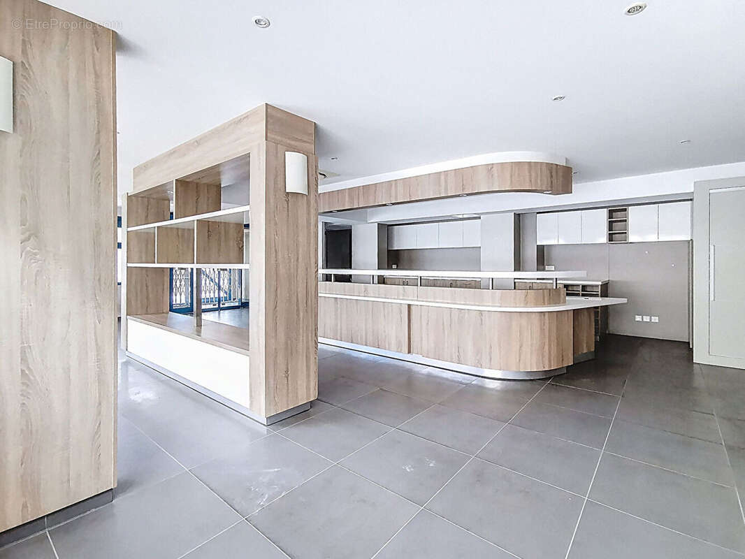 Commerce à THONON-LES-BAINS