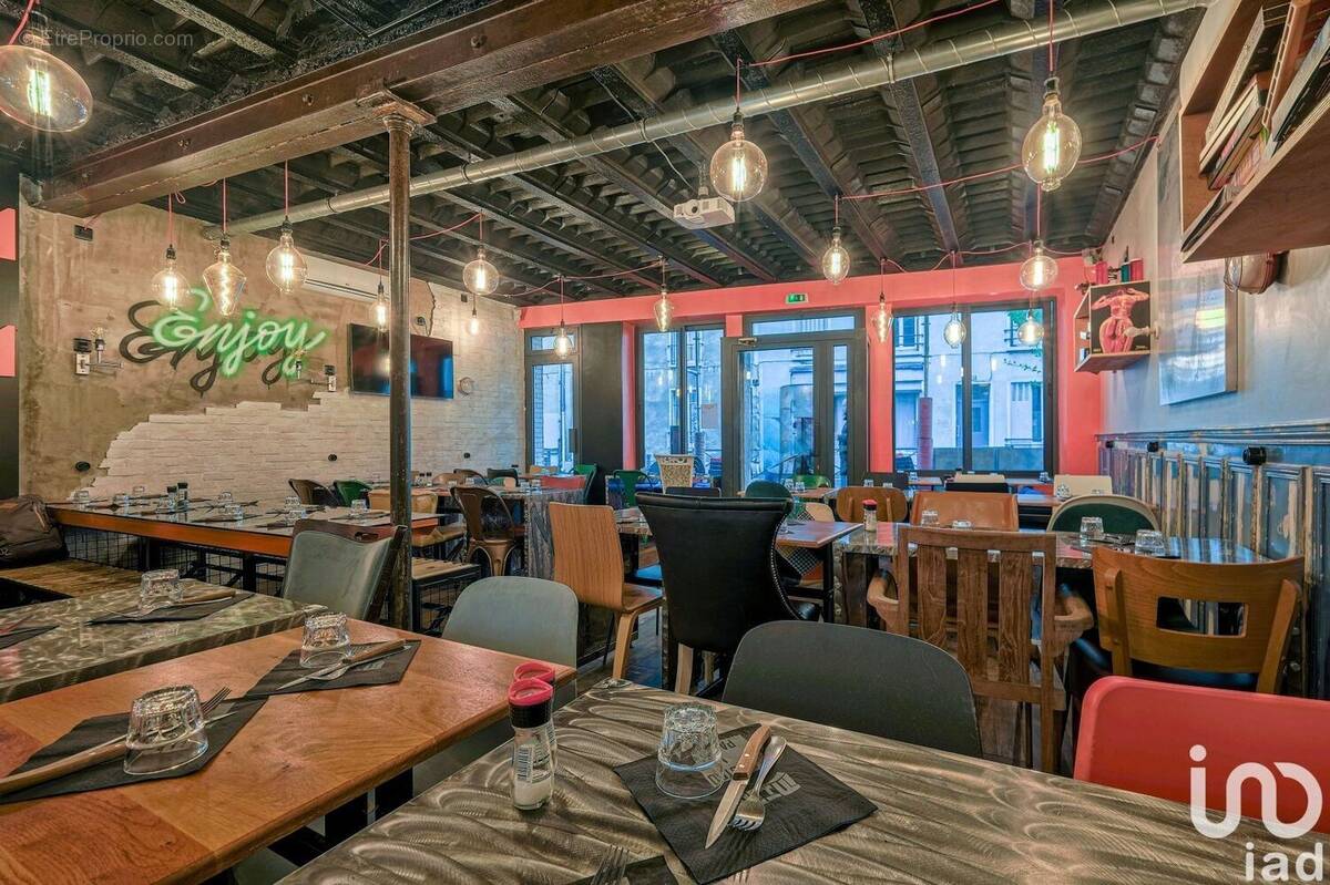 Photo 1 - Commerce à MONTREUIL