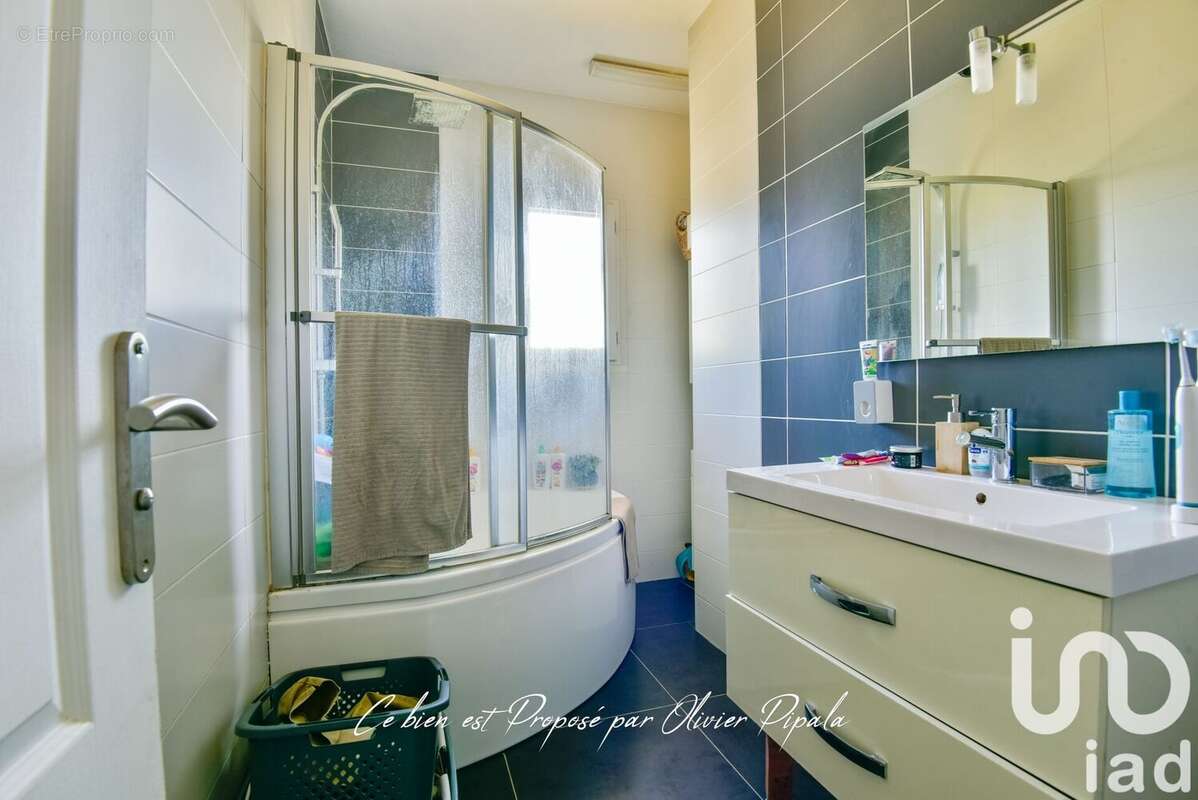 Photo 8 - Maison à AVRILLE