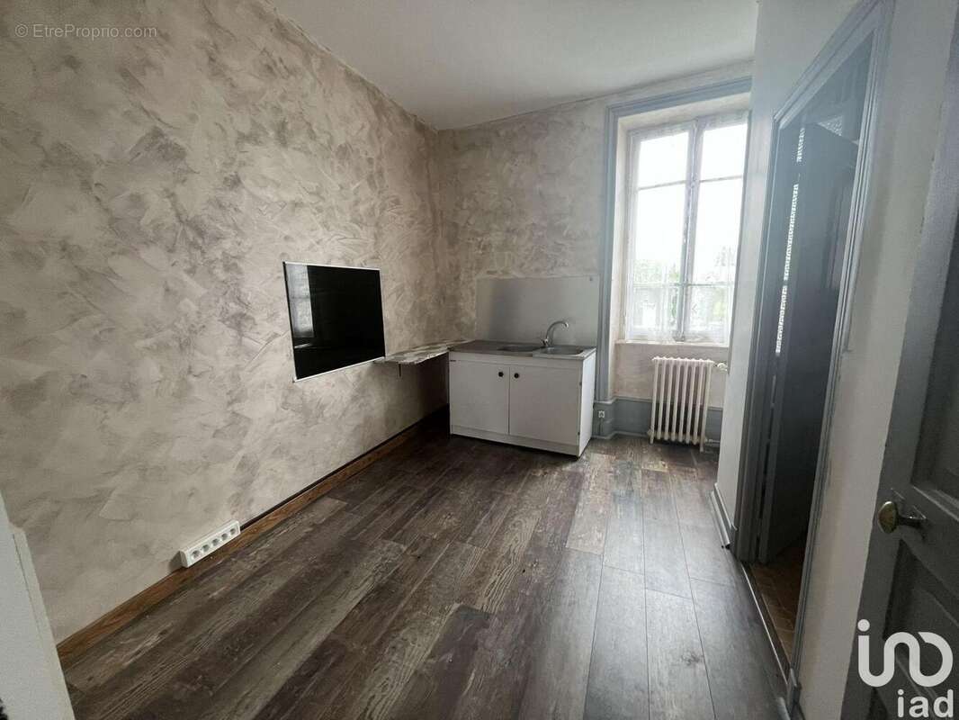 Photo 8 - Commerce à SAINT-AVIT