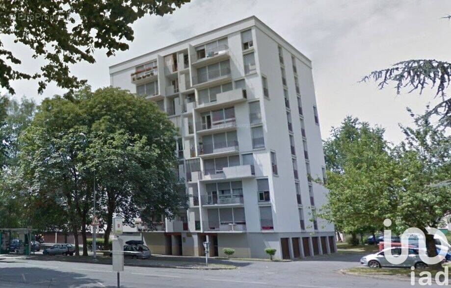 Photo 1 - Parking à PAU