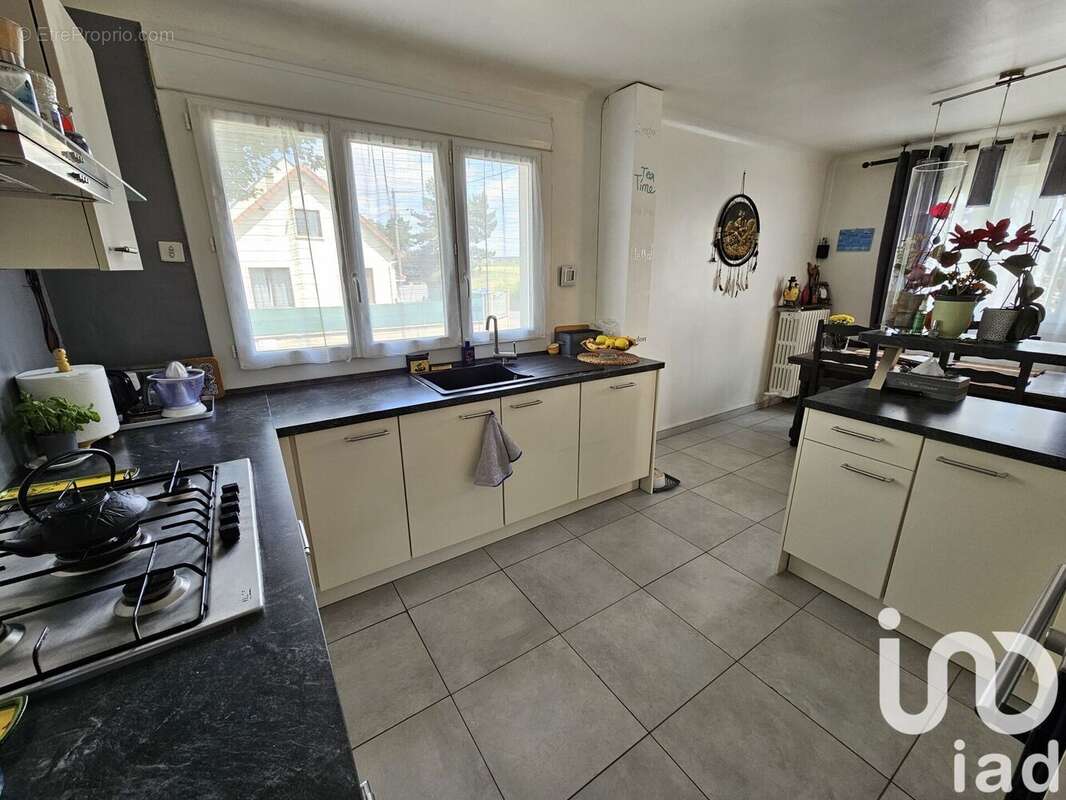 Photo 2 - Maison à LE THILLAY