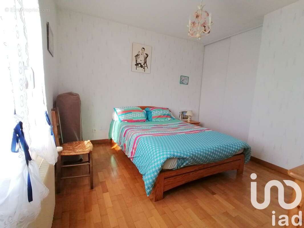 Photo 6 - Maison à LE PERRIER