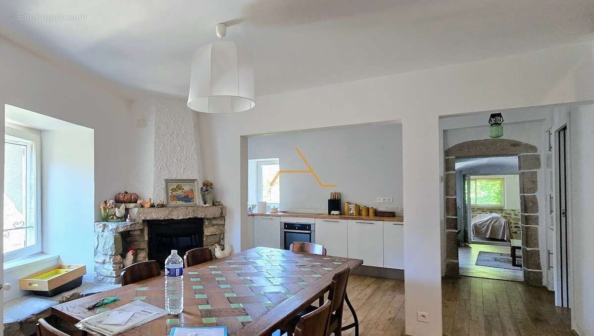 Maison à ROCHEBAUDIN