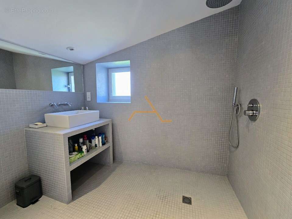 Maison à ROCHEBAUDIN