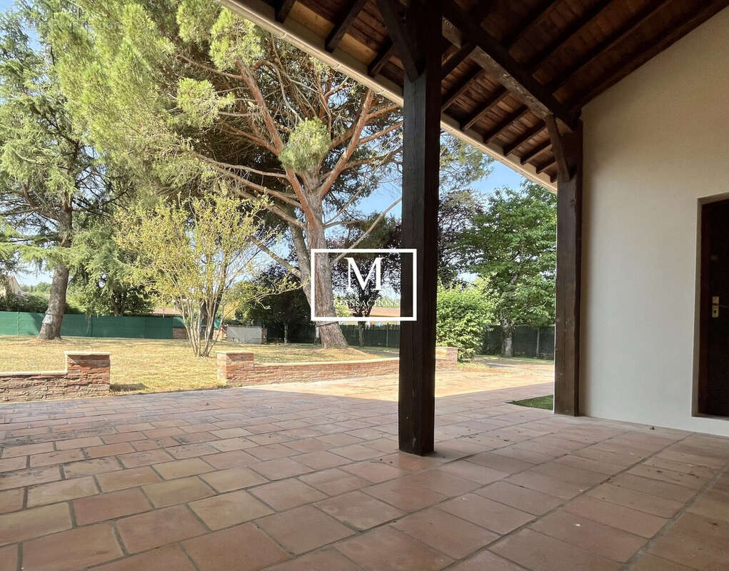 Terrasse couverte côté Sud - Maison à SAINTE-FOY-D&#039;AIGREFEUILLE