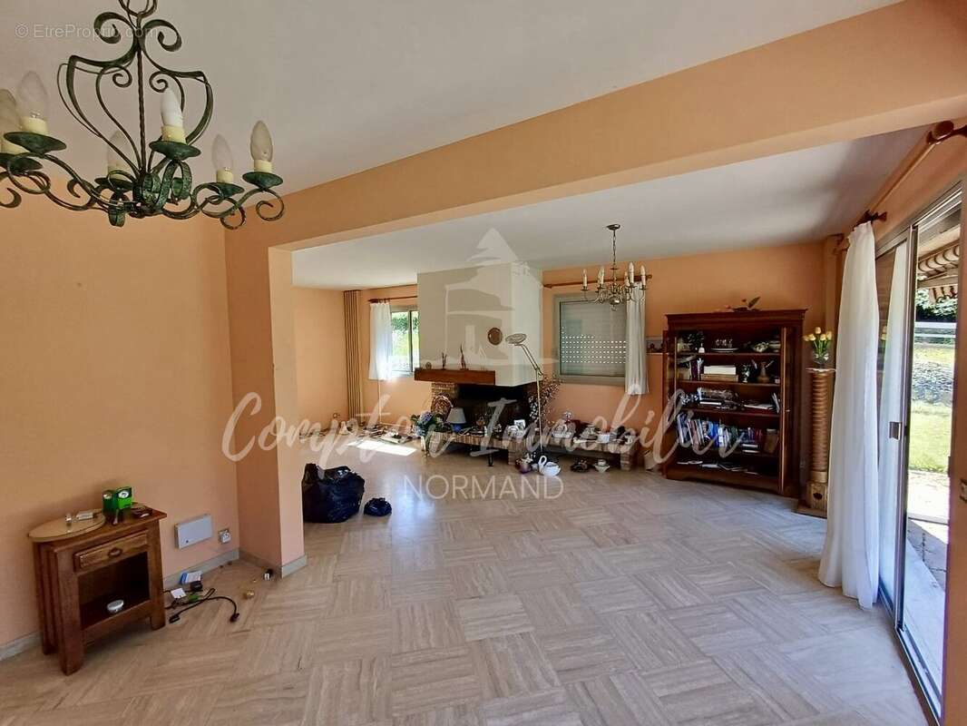 Maison à SAINT-AUBIN-SUR-MER