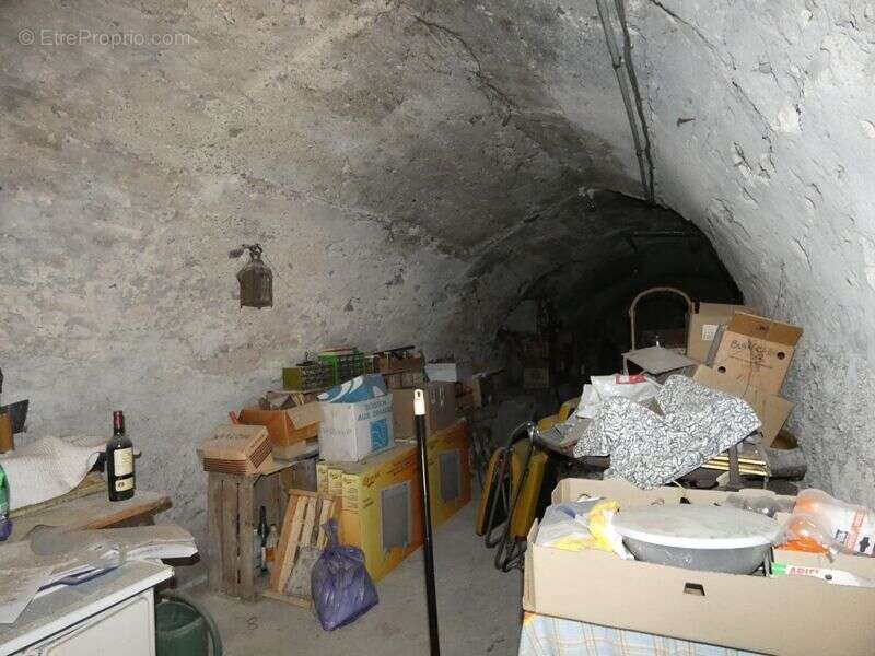 Maison à ASPRES-SUR-BUECH