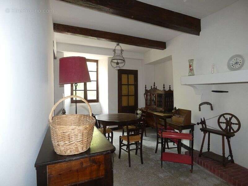 Maison à ASPRES-SUR-BUECH