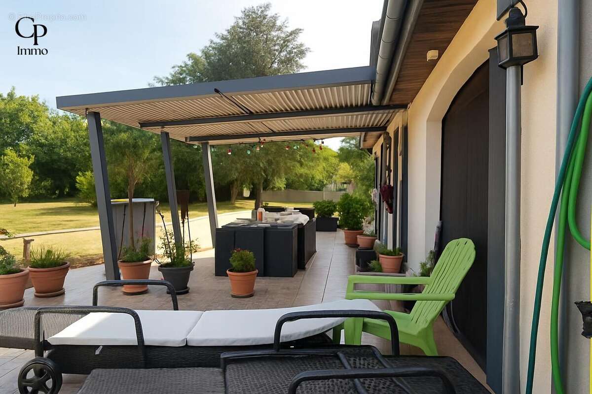 Maison à LA BREILLE-LES-PINS