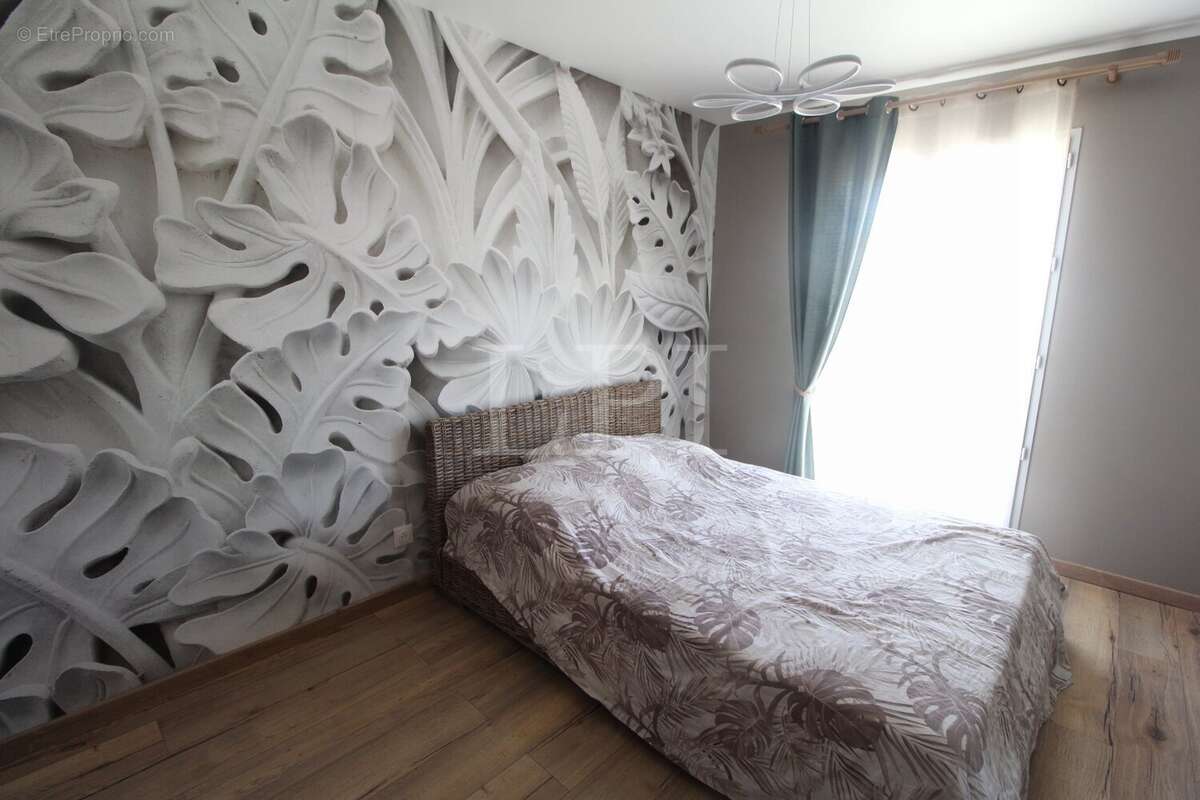 Maison à SAINT-SATURNIN-LES-APT