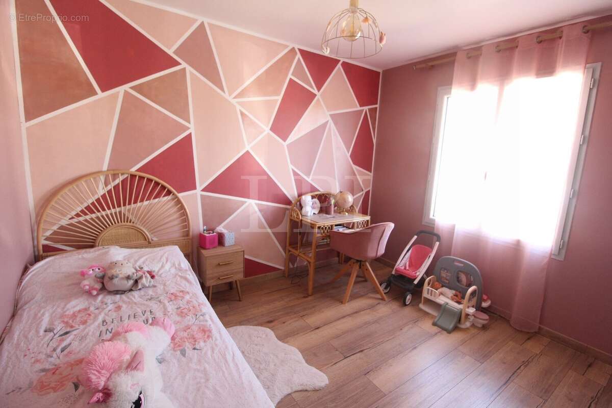 Maison à SAINT-SATURNIN-LES-APT