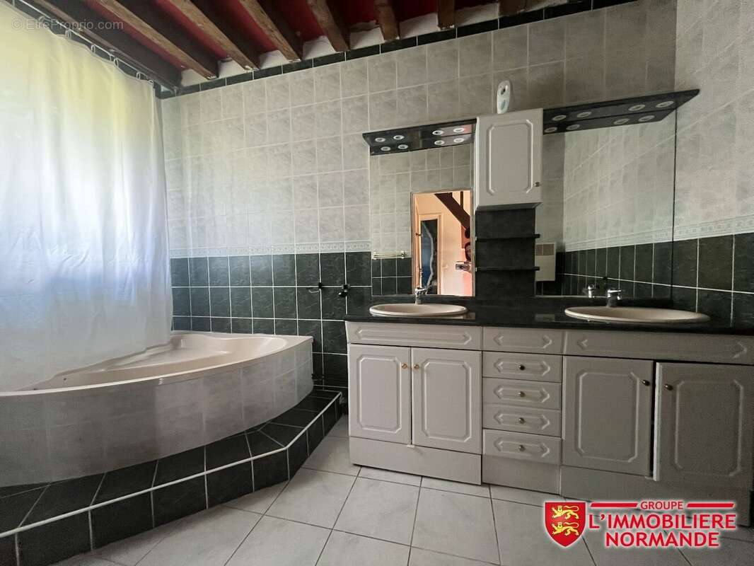 Maison à LA COUTURE-BOUSSEY