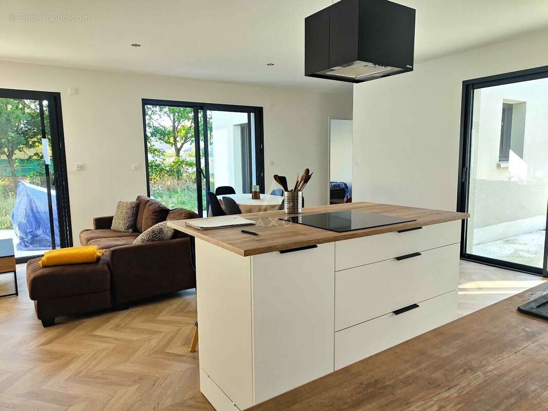 Maison à LA CHAPELLE-D&#039;ALIGNE