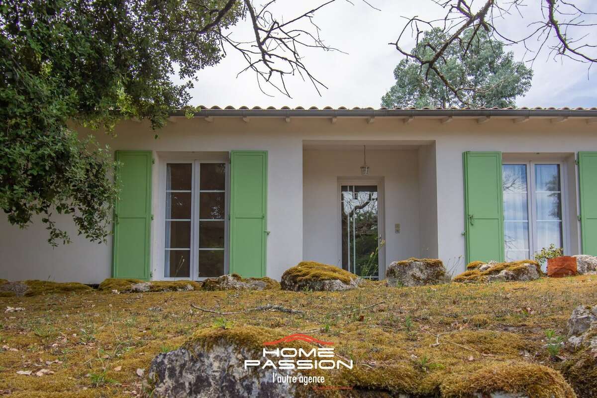 Maison à LES MATHES