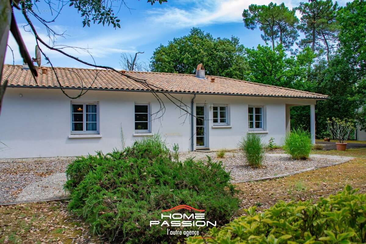 Maison à LES MATHES