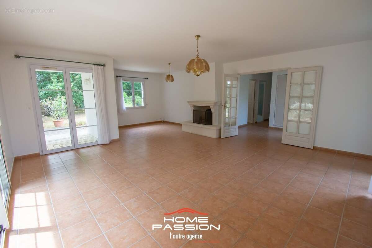 Maison à LES MATHES