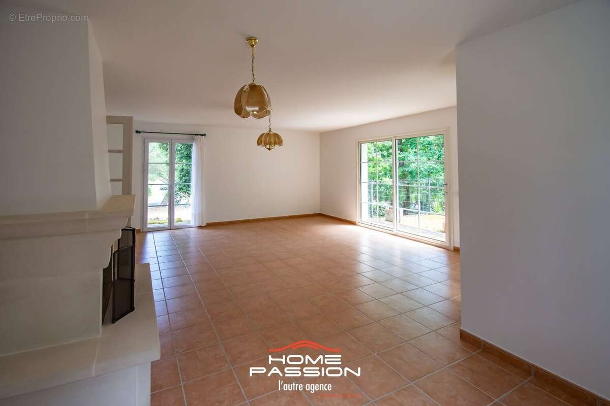 Maison à LES MATHES