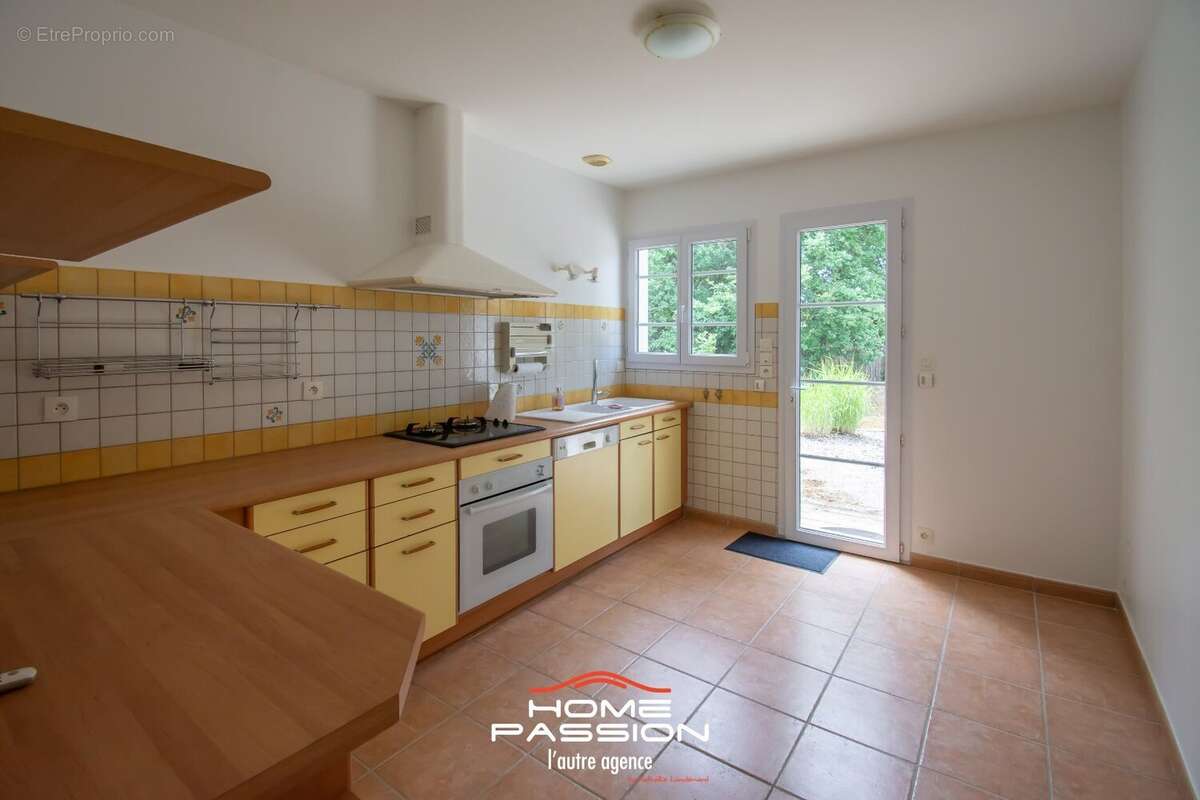 Maison à LES MATHES