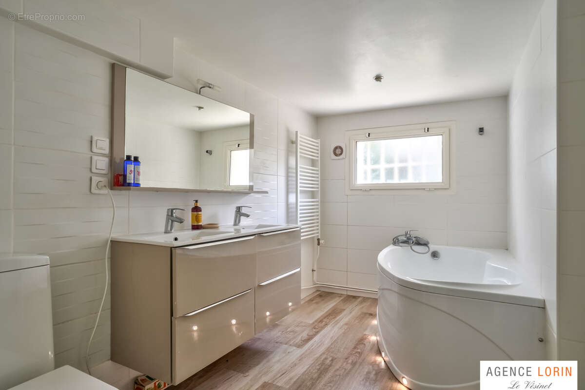 Maison à LE VESINET